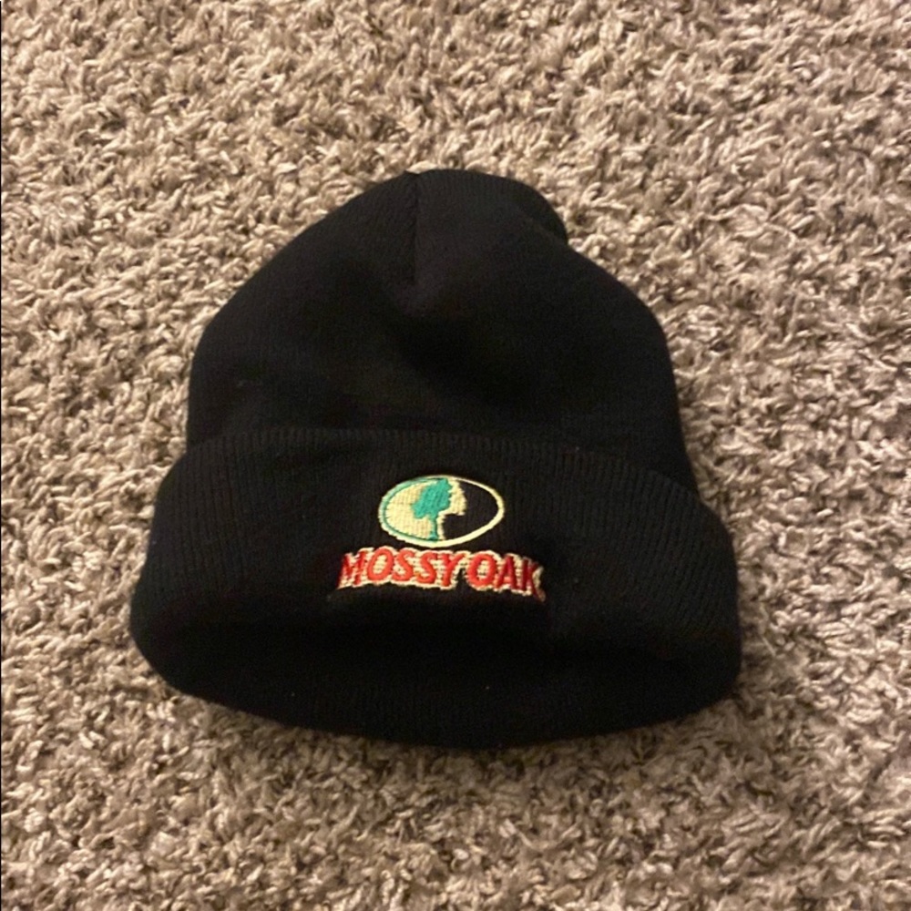 Mossy oak hat worn a few times